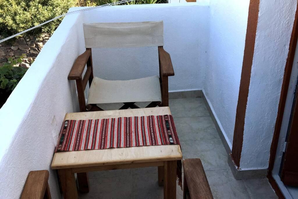 Lava House Apartment Mandraki  ภายนอก รูปภาพ